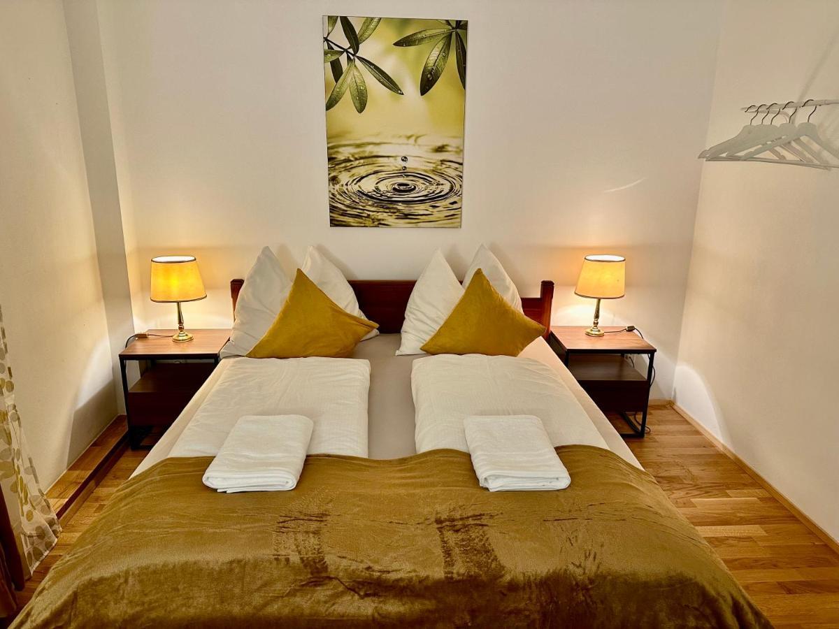 Paradise & Cozy Retreat With Free Parking Gasthof